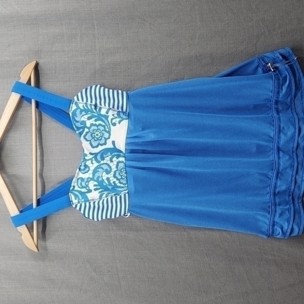 Women's Lululemon Run: Back on Track Beachy Floral Yoga Shirt Bra Tank Size 6